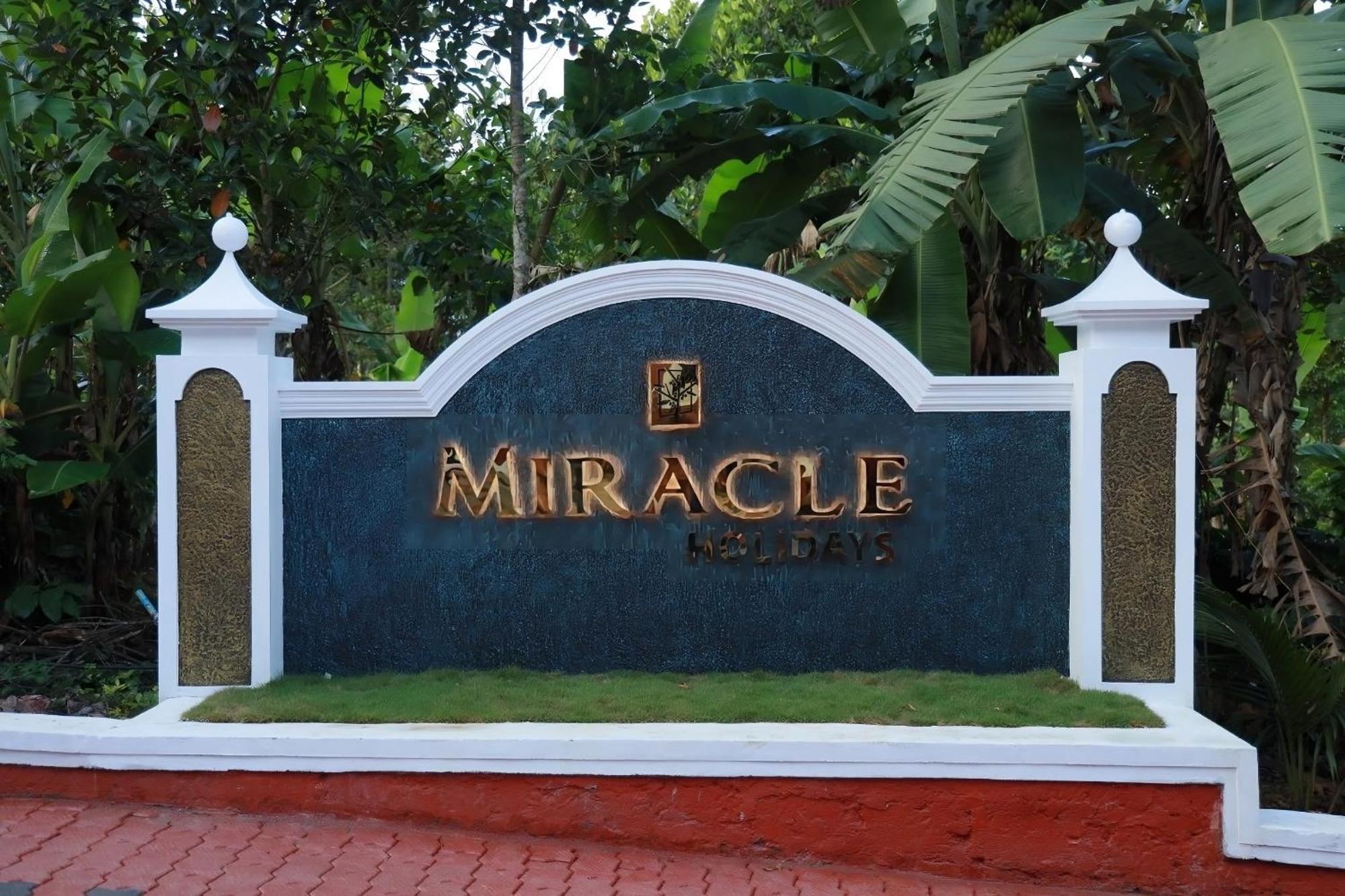 Miracle Holidays มานันทาวดี ภายนอก รูปภาพ